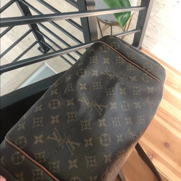 Louis Vuitton Totally Purse Leather Handbag Tote - Picture 8 of 15